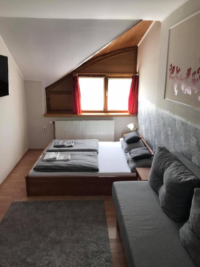 Hunyadi Panzio-Apartman Makó Eksteriør bilde
