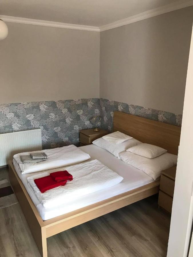 Hunyadi Panzio-Apartman Makó Eksteriør bilde