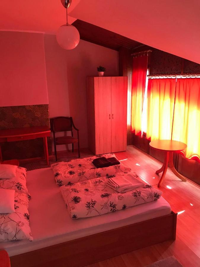 Hunyadi Panzio-Apartman Makó Eksteriør bilde