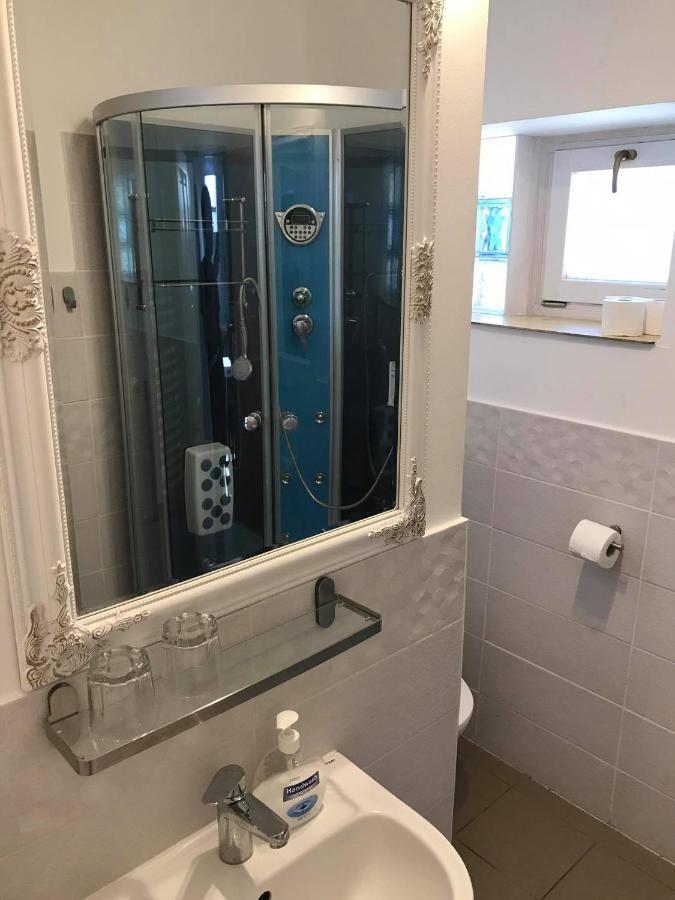 Hunyadi Panzio-Apartman Makó Eksteriør bilde
