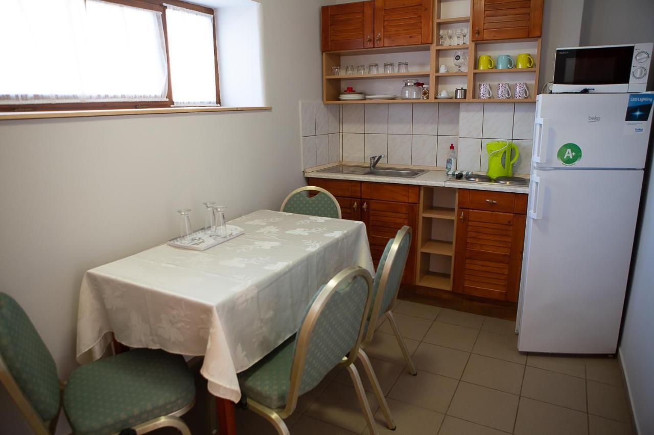 Hunyadi Panzio-Apartman Makó Eksteriør bilde