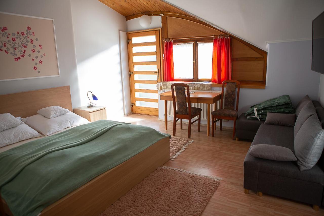 Hunyadi Panzio-Apartman Makó Eksteriør bilde