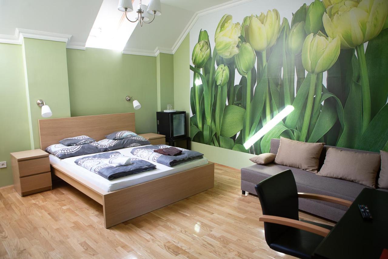 Hunyadi Panzio-Apartman Makó Eksteriør bilde